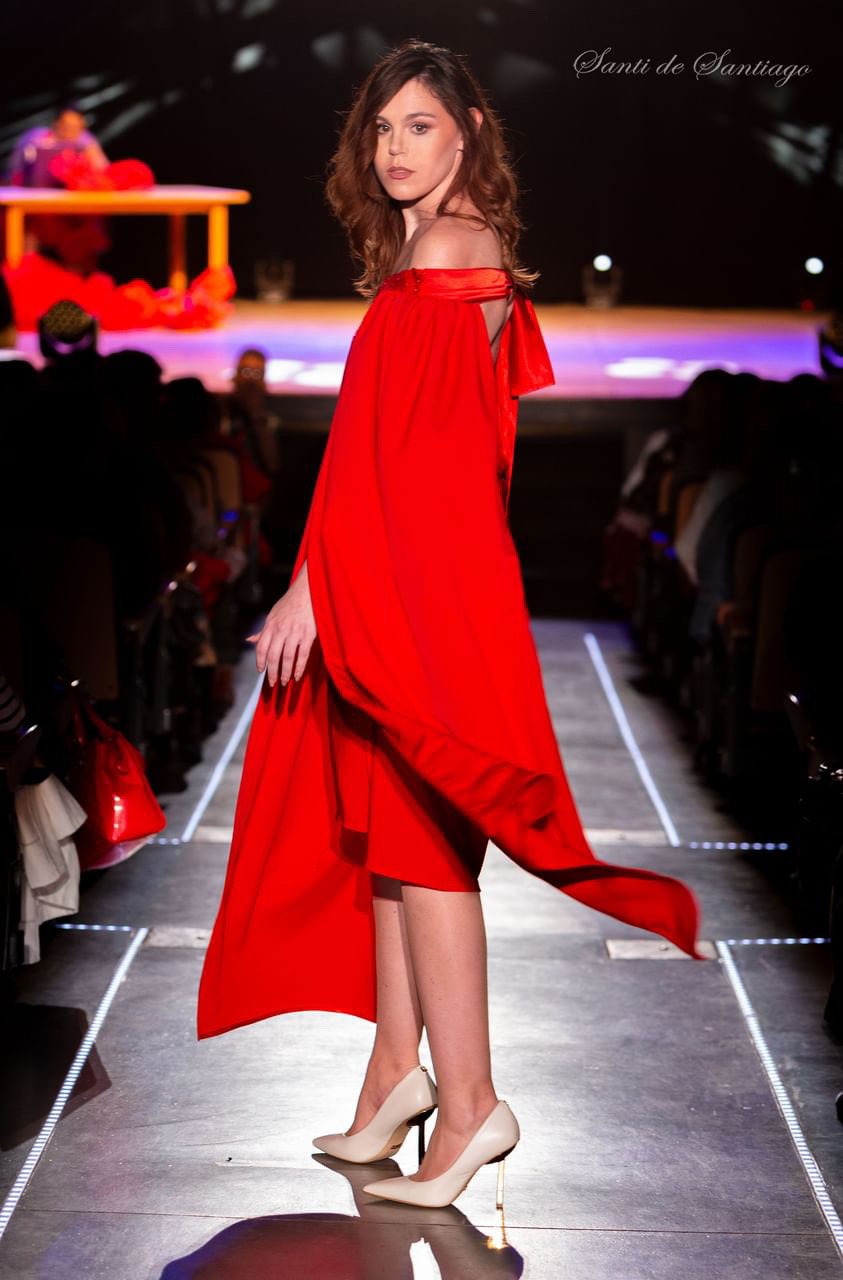 Iris Espada - Desfile Jose Perea en Cullera